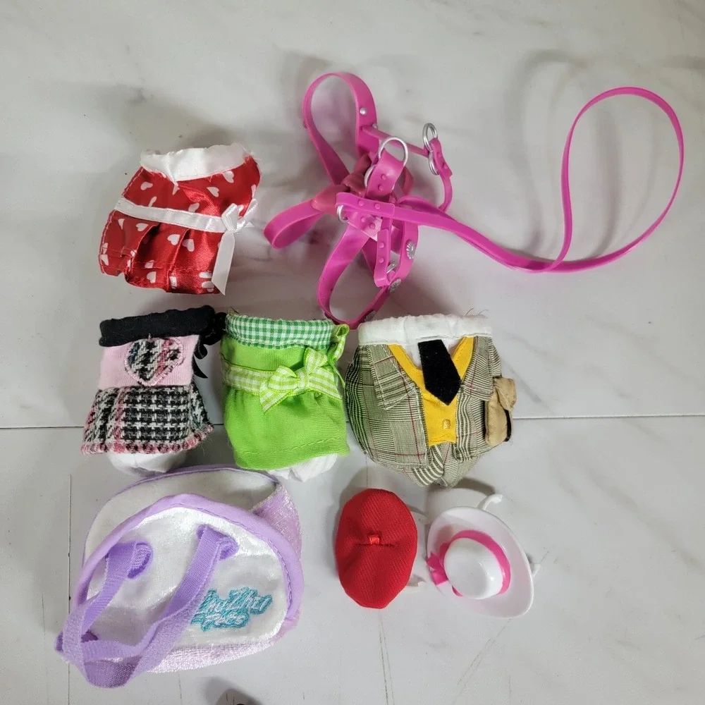 Zhu Zhu Pets Hamster Blanket & Bed lot green blue bag costume Leash Hat